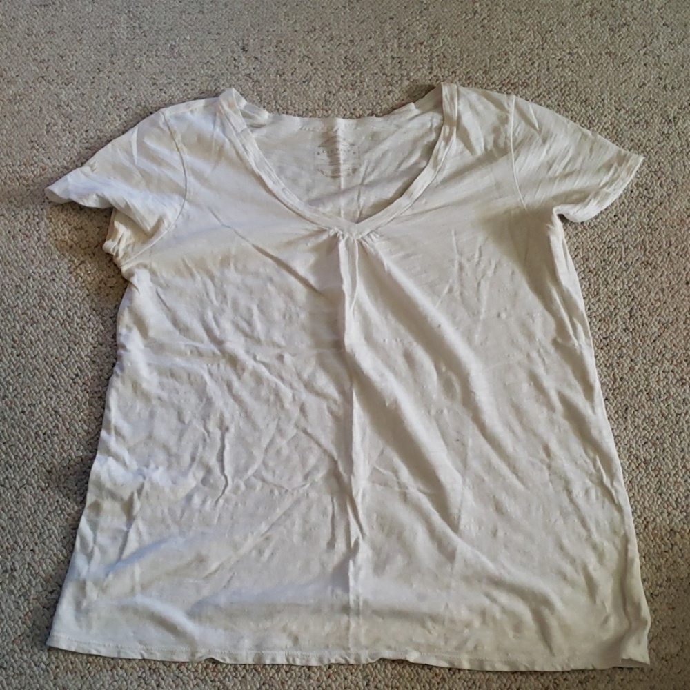 Size L Old Navy Maternity T-Shirt